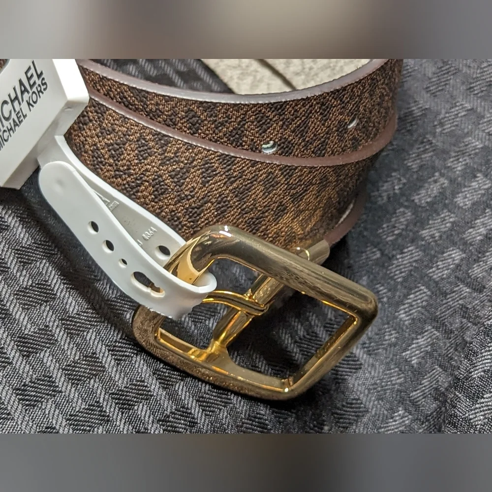 Women's Chocolate and Cream Reversible Leather Michael Kors Belt Size Medium. - Picture 5 of 6